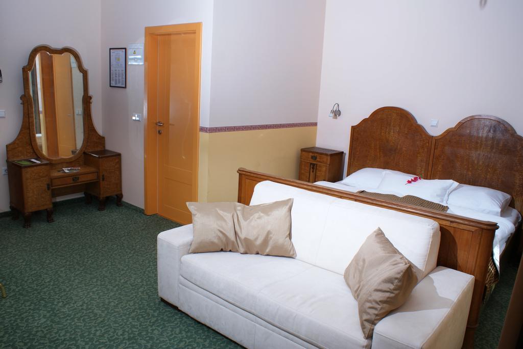 Hotel Park Ptuj Eksteriør billede